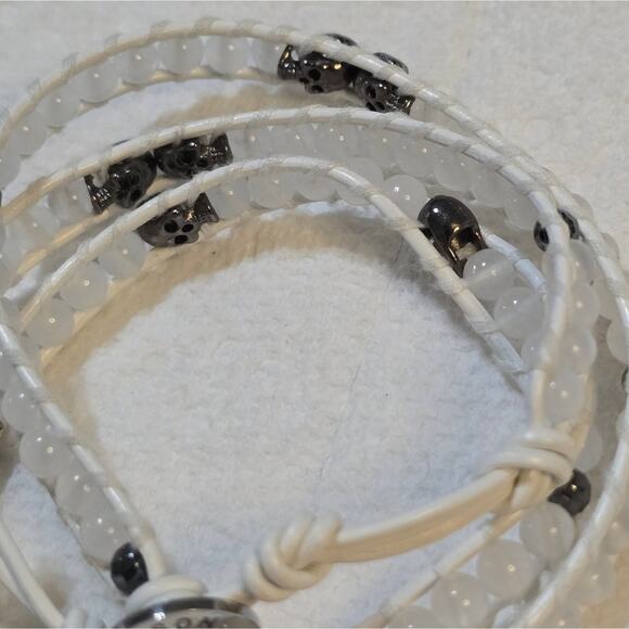 Victoria Emerson White Leather White Faceted Stone and Hematite Wrap Bracelet - Picture 3 of 5